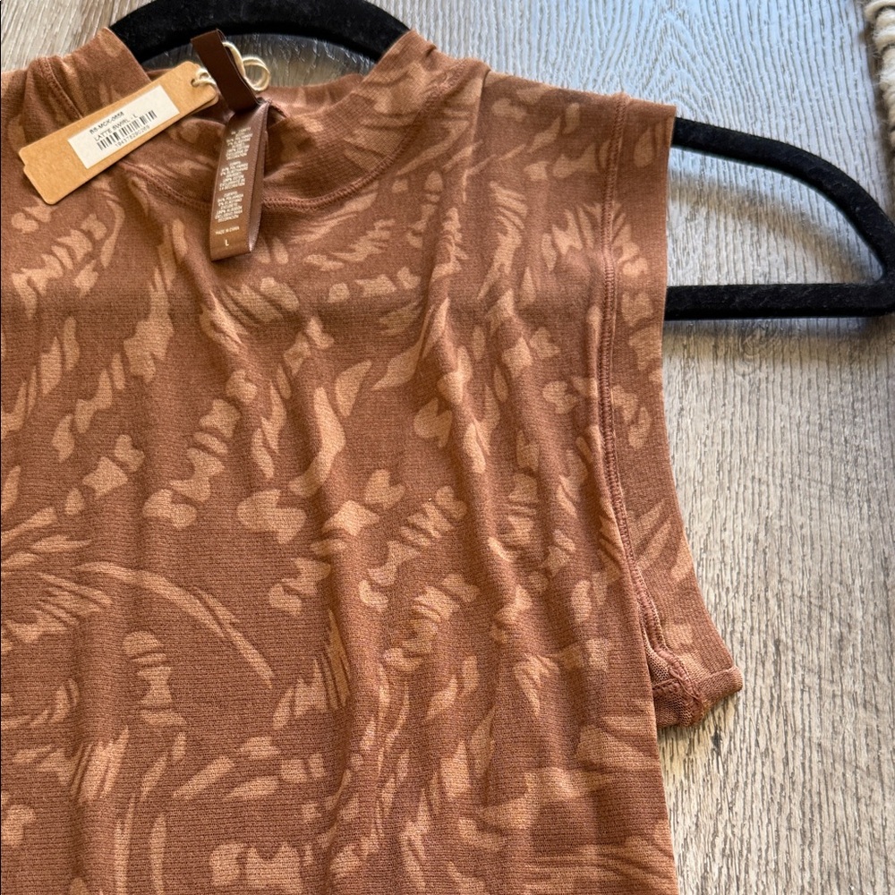 SKIMS sheer Bodysuit in Brown Pattern - Picture 6 of 6